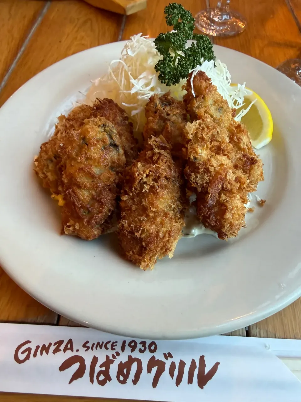 連休最終日の二子玉、混んでいます。ランチは牡蠣フライ@つばめグリル。最近つばめに来ても牡蠣フライばかり食べています（笑）美味しくいただきました。|sniper66さん