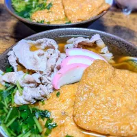 具沢山キツネ肉蕎麦|闇夜の狸さん