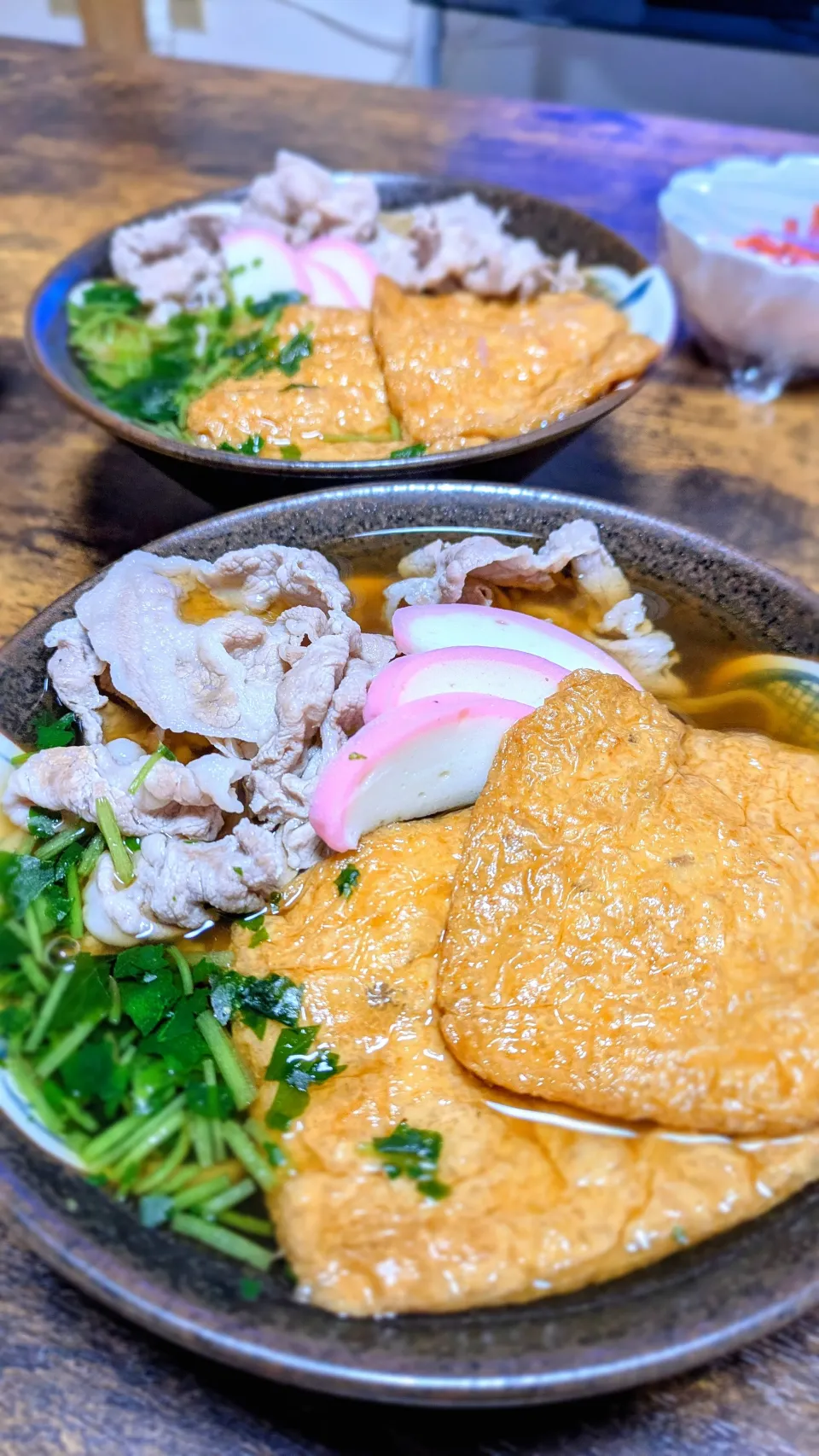 具沢山キツネ肉蕎麦|闇夜の狸さん