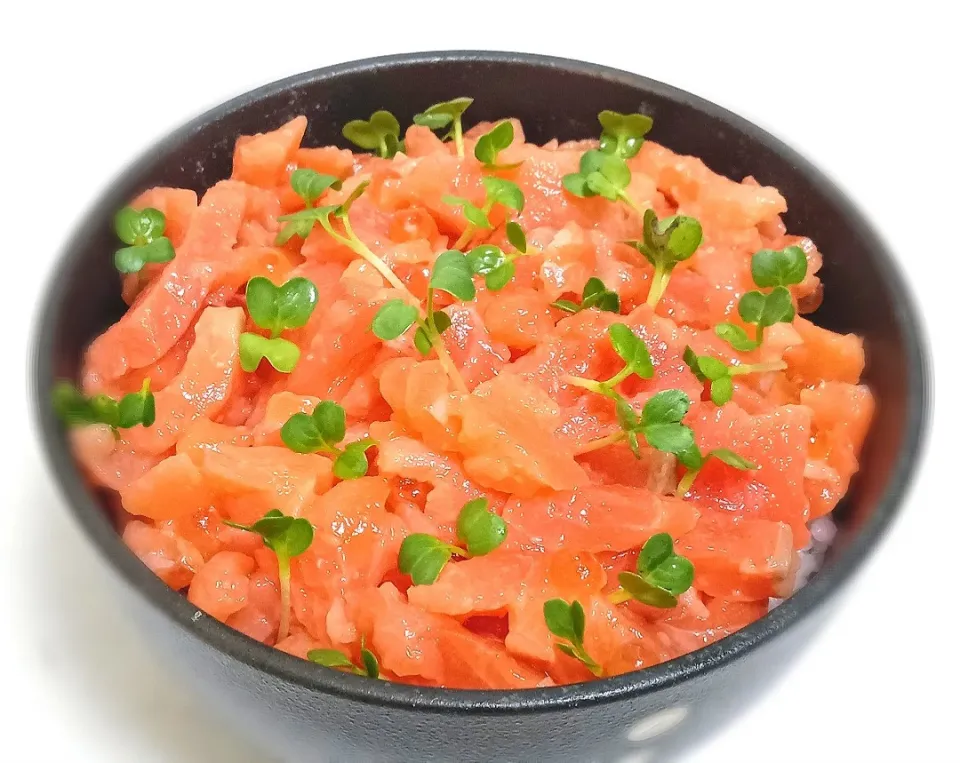 【塩麹で香り付けしたイクラとサーモンの親子丼🎯】|Falco*さん