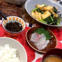 厚揚げと小松菜🥬鯛のお造り🐟もずく|𝕒𝕚. 𝕜𝕠𝕞ᵕ̈*さん