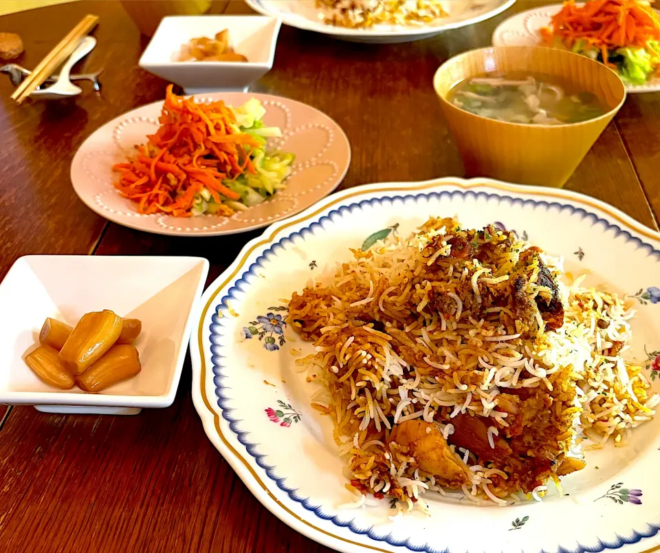 晩ごはん♯チキンビリヤニ♯ビリヤニ♯自家製らっきょう|小松菜さん