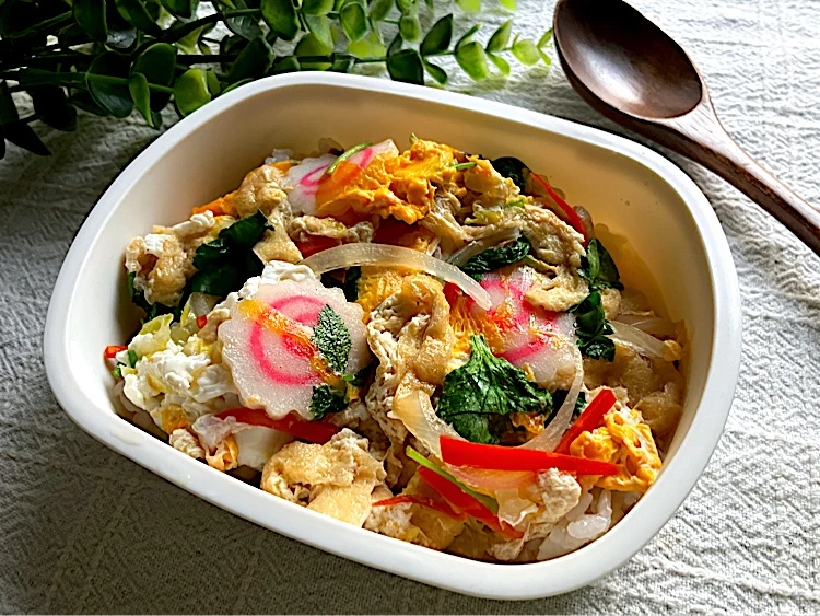 ＊0147. なると入り野菜の卵とじ丼🍥☘️娘ちゃんの高校生弁当🍱＊|＊抹茶＊さん