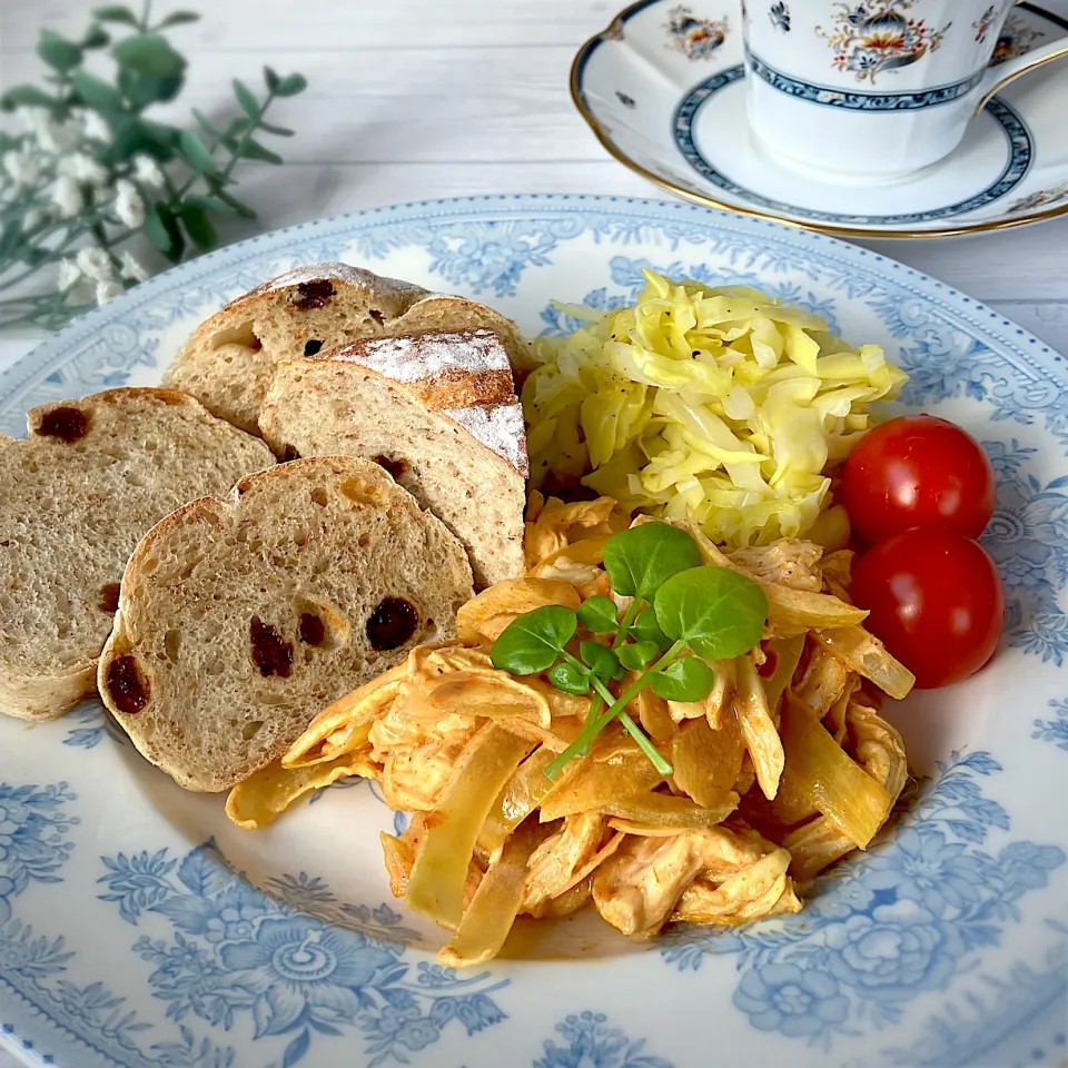 コロネーションチキン🇬🇧のモーニングプレート|紅茶とお菓子と時々ごはんさん