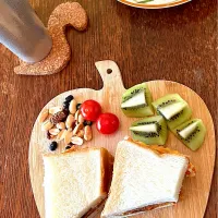 朝ごはん♯オムレツサンド|小松菜さん