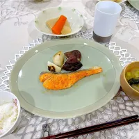 サーモンムニエル、高野豆腐などの焚いた物など|Seikoさん