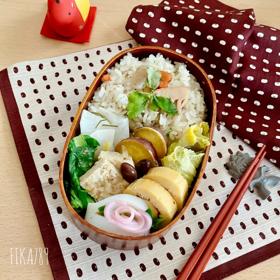ちょっと残った お節弁当|FIKA789さん