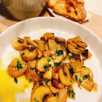 マッシュルームのアルアヒージョ|ももこさん