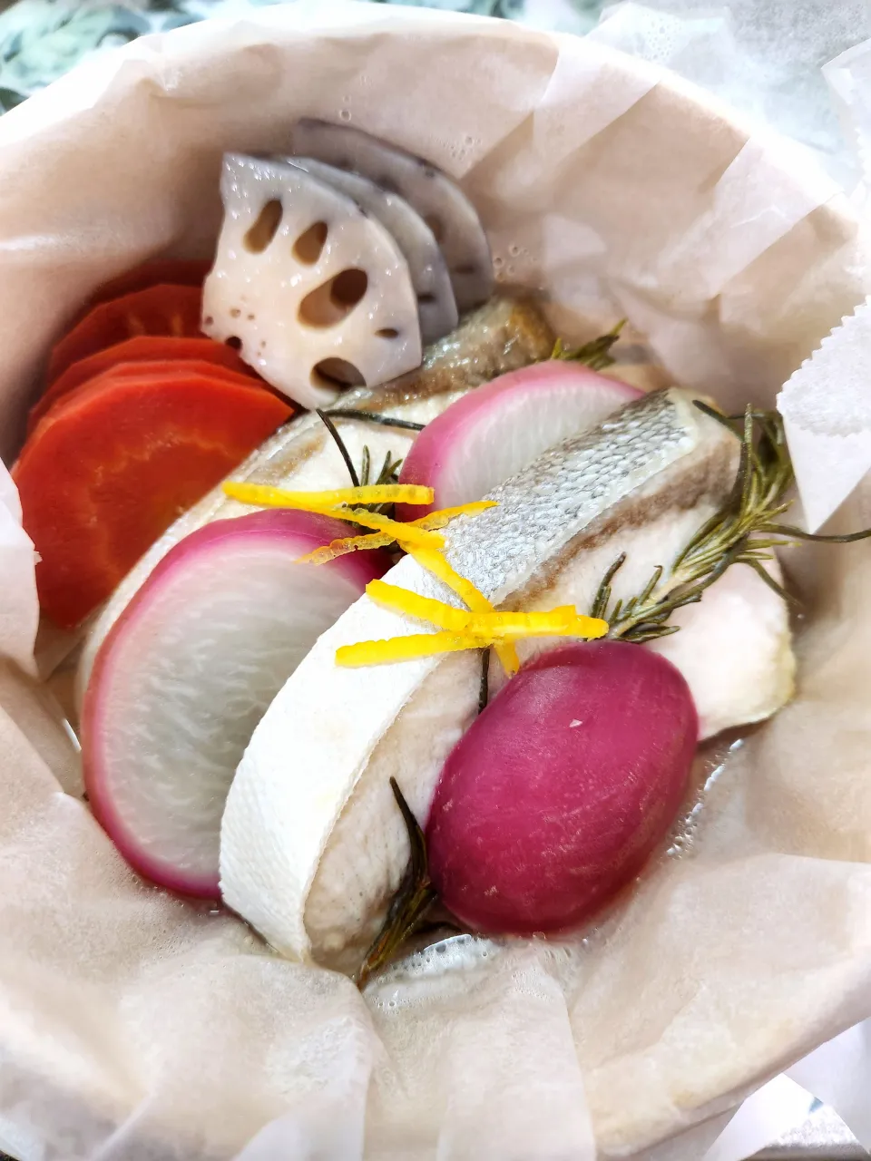 🔷寒鰤と根菜の🌿ローズマリー蒸籠蒸し🔷|@きなこさん