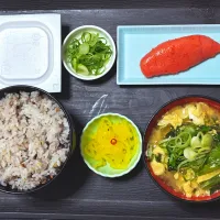 今日の朝ごはん（十五穀ごはんに辛子明太子、納豆、江戸菜と卵のみそ汁、ごまたくあん）|Mars＠釜飯作り研究中さん