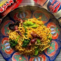 ホタルイカと菜の花の上海焼きそば