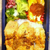 鶏むね照焼、チーズ卵焼きサルサソース、たこブロッコリー塩レモンだれ弁当  1/14|まりっぺ2025さん