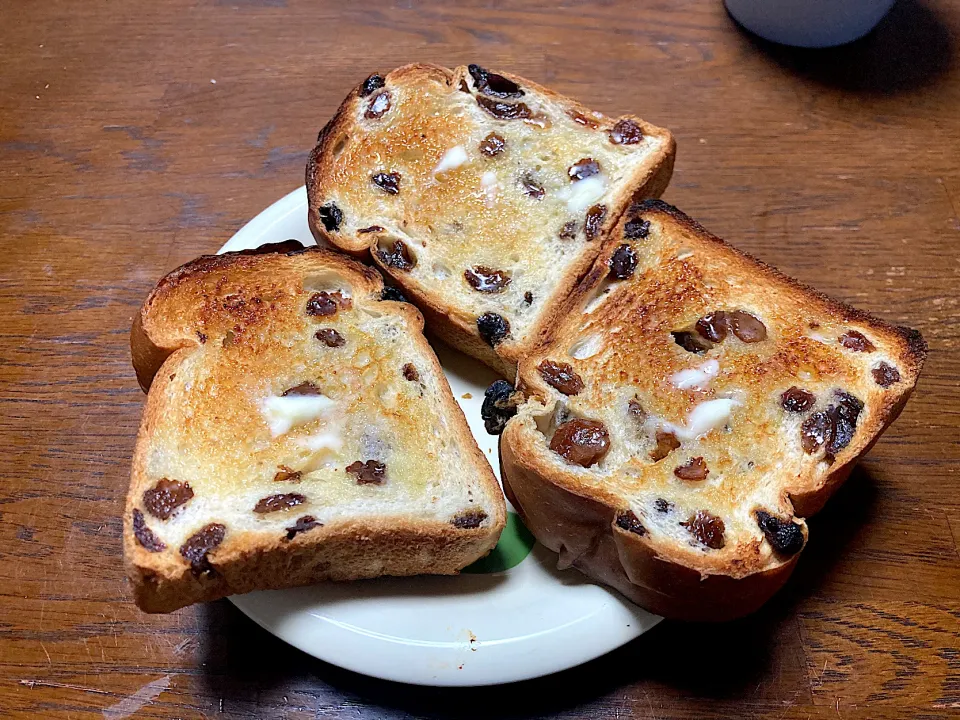 ぶどうパン|はっちぃさん