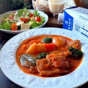 Snapdishの人気料理写真:とんちんさんの料理 豚肉の糀甘酒トマト煮込み