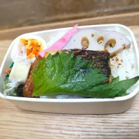 いつもと同じのっけ弁当☆赤かぶがアクセント|まな☆さん