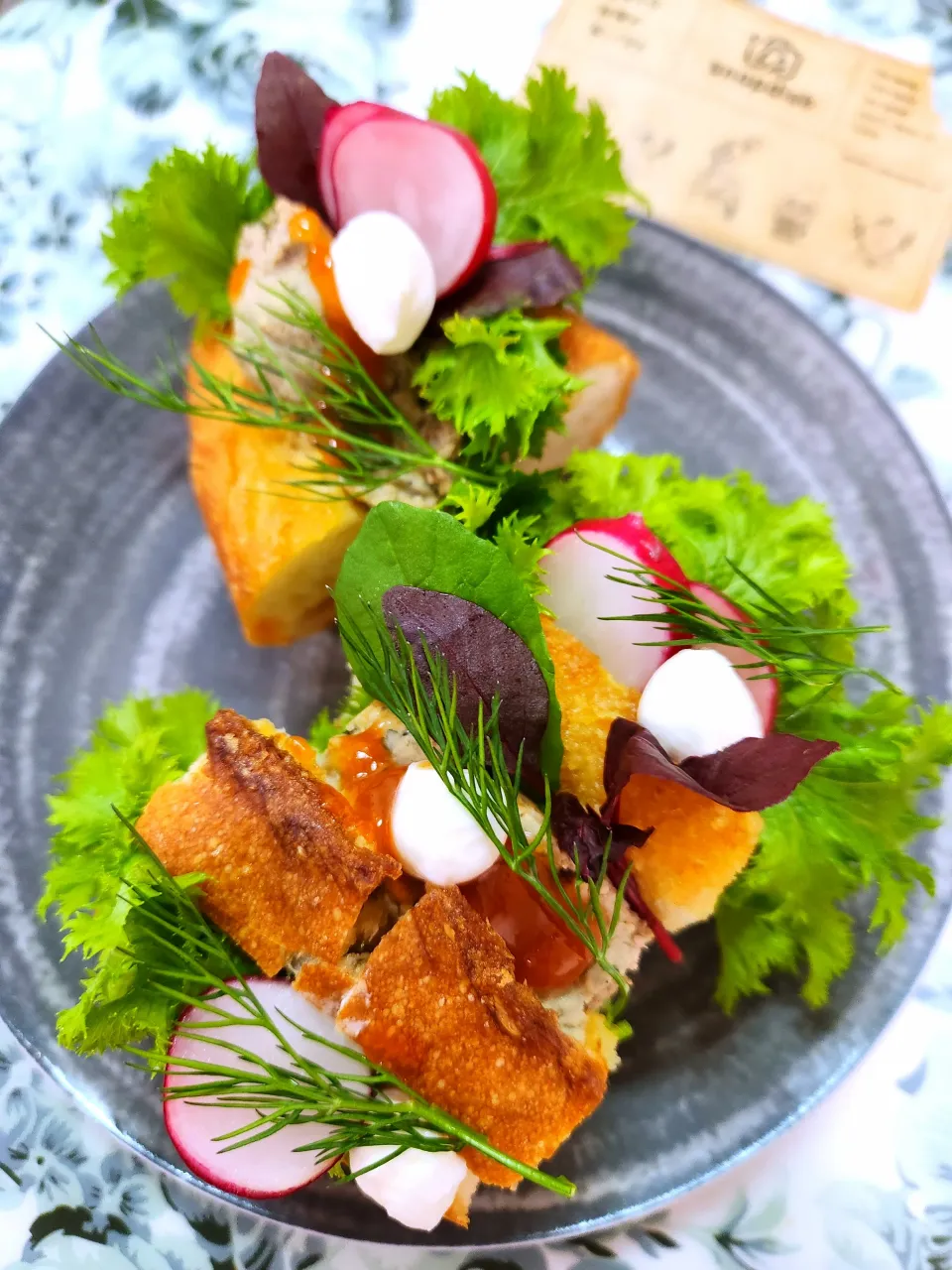 🔷🧄ガーリックバケットdeあるもんでサンド🥪🔷|@きなこさん