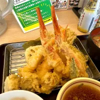 本ずわいがに🦀と冬の海鮮上天ぷら定食🍤|buhizouさん