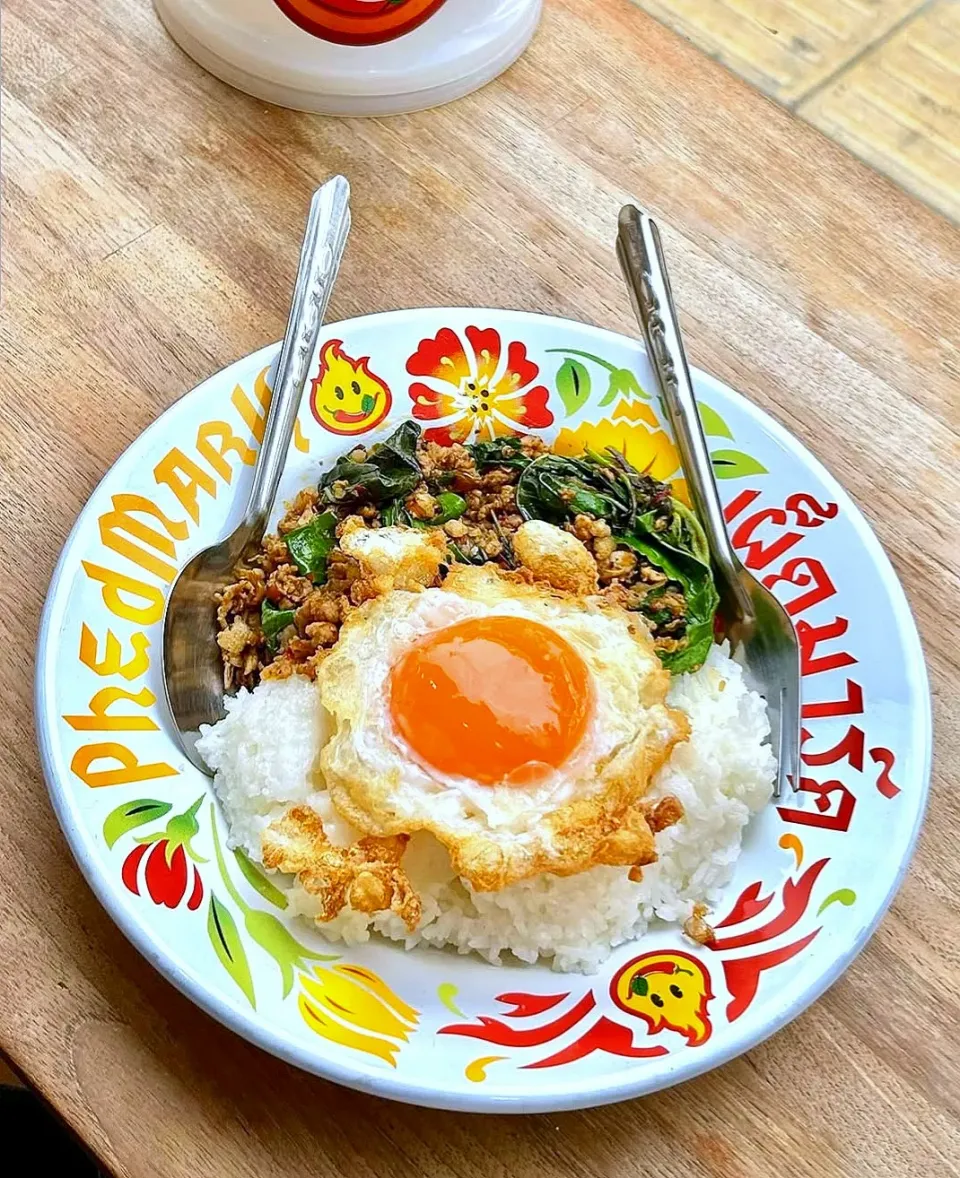 Lunchtime w/ Spicy Gaprao Rice 🌶🌶🐷🍳🍚🤤|An'leeさん