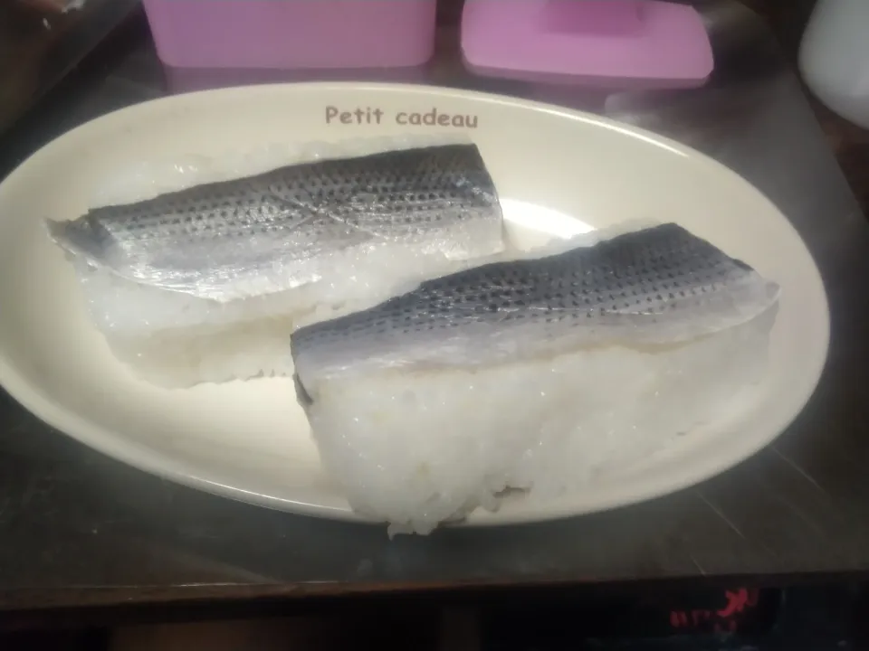 コハダの酢漬けで押し寿司風|にんにくと唐辛子が特に好き❤️(元シャリマー)さん