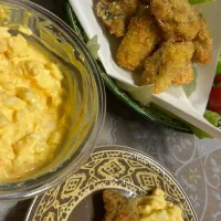 カキフライを自家製たまごたっぷりタルタルソースで