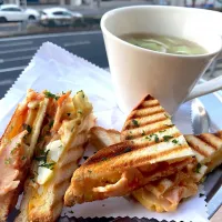 久しぶりのホットサンド