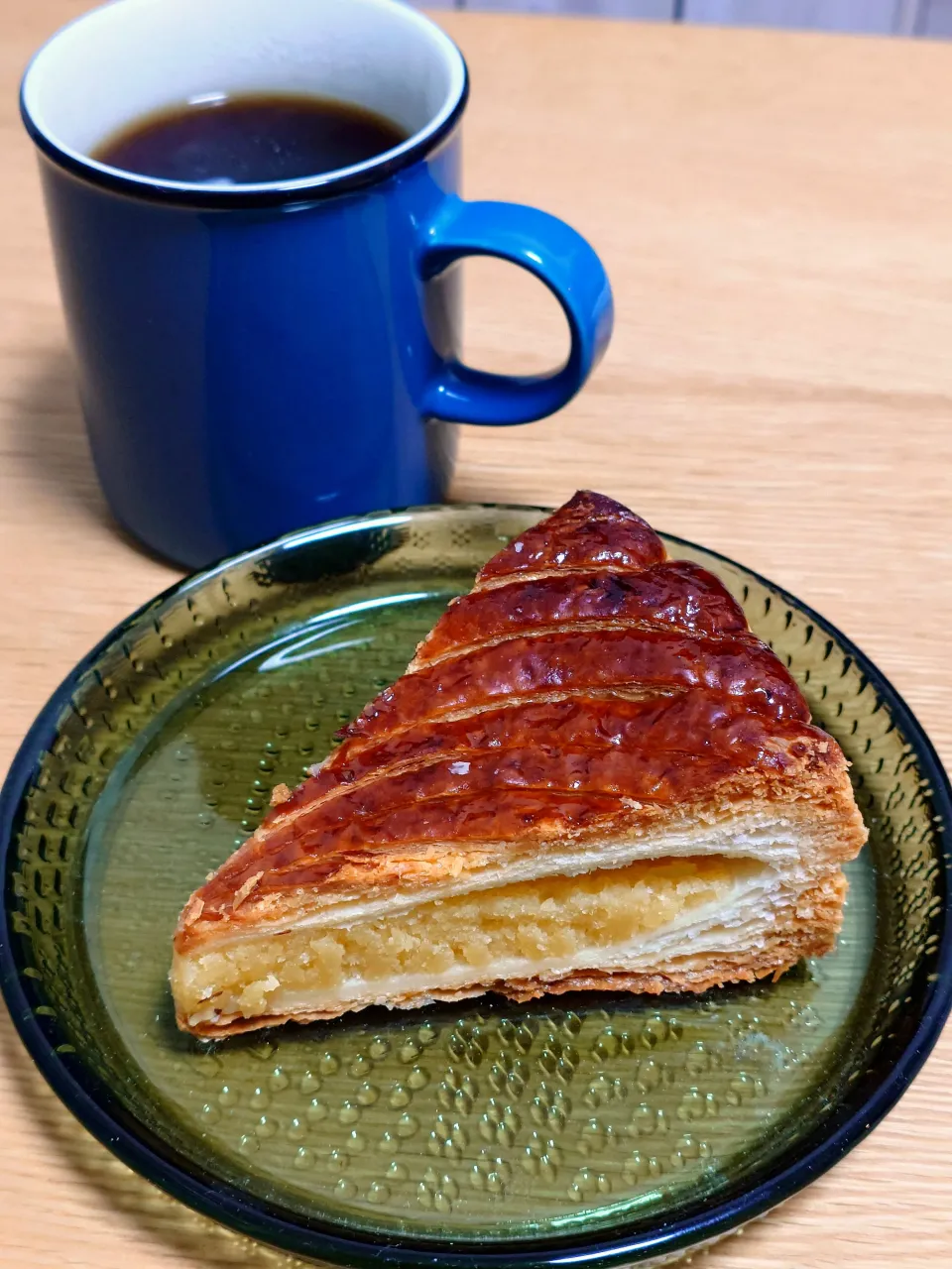 日比谷・ル・プチメックのガレット・デ・ロワとコーヒー|すーさん