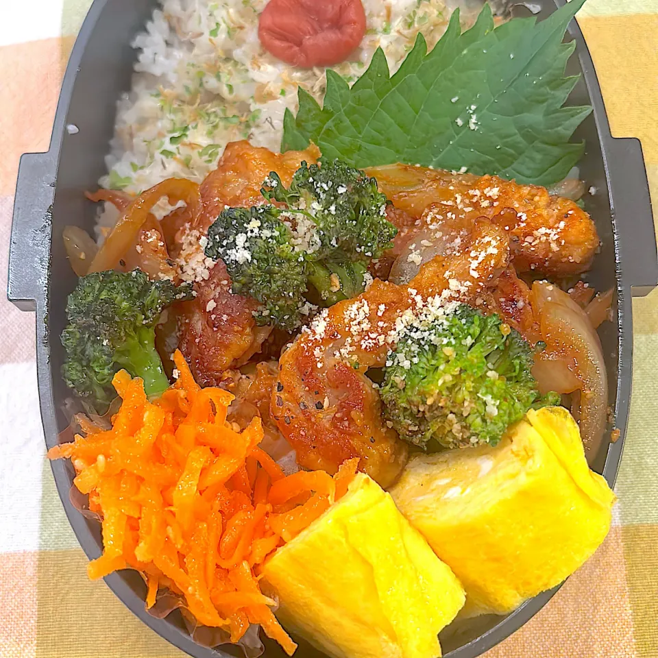 260115 ブロッコリーと豚こまのチーズタッカルビ風炒め　男子高校生弁当|Riieeさん