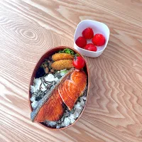 シャケ弁当🍱| nonoさん