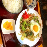 焼きそば定食♫wwwww|Yoshihiro Andoさん