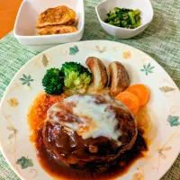 ☆ハンバーグ　☆あげ納豆焼き　☆ごま和え