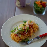 エビと香味野菜のトマトパスタ| 葉月さん