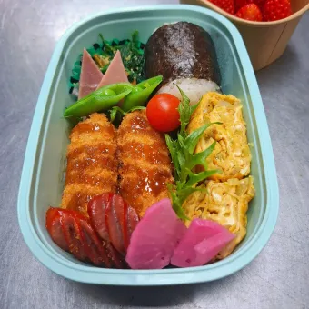 Snapdishの人気料理写真:︎🌟クリームコロッケ弁当︎🌟