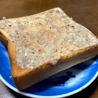 レーズンクリームトースト|はっちぃさん