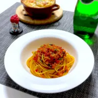 トマトとにんにくのパスタ