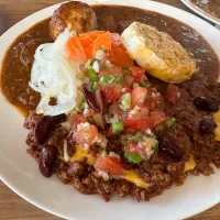 チリコンカン冬と大辛チキンのあいがけ🔥🌶️🐔🍛味玉チー玉トッピング🥚🧀🍳ピクルスマシマシ🥒|buhizouさん