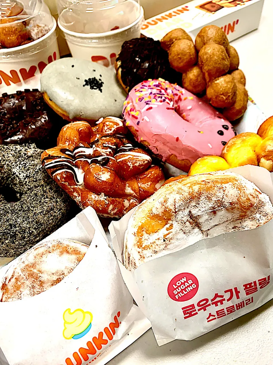 Dunkin’ in Hongdae, Seoul|gonbenさん