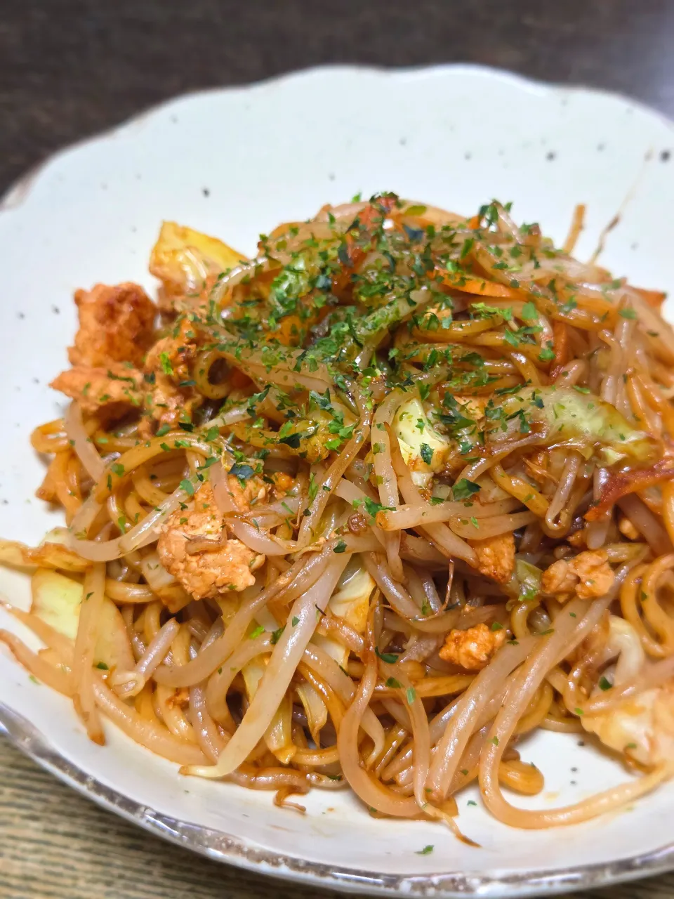 パパ作🥸鶏ひき肉の焼きそば|ぱんだのままんさん