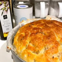 フォカッチャ(カット前)|DKさん