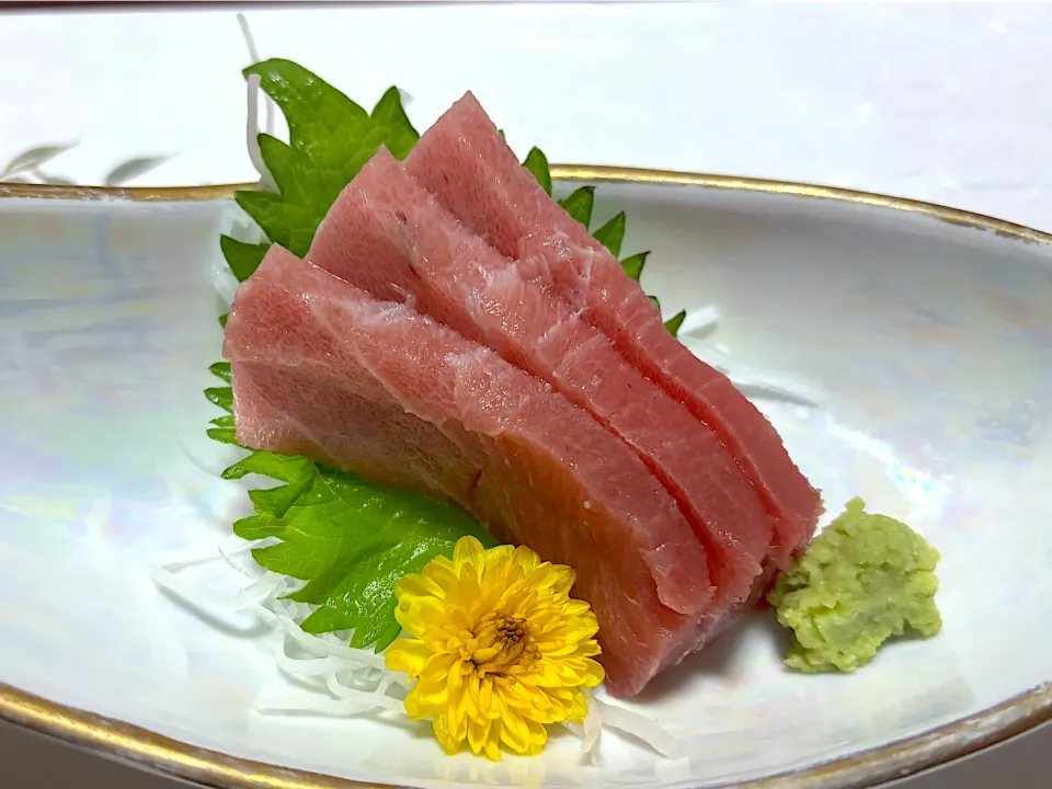 ④1月15日・［寿司🍣会席コース☺️］・マグロのお刺身❣️（かなりデカい🤣笑）|山勝さん