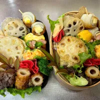 蓮根お弁当。大根ご飯に豆みそをちょこんとつけて蓮根飾りおにぎりに。厚揚げすりおろし蓮根バーグなど。#毎日のお弁当記録| じゅんちゃんさん