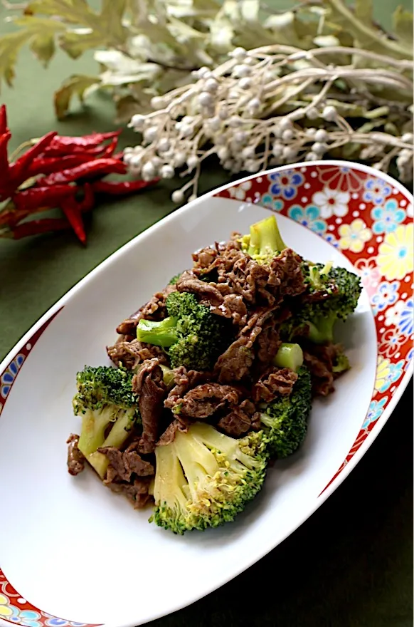 牛肉とブロッコリーのオイスターソース炒め|めいめいさん