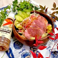 燻製ハムと赤大根のサラダ|ぷーはるひゅうさん