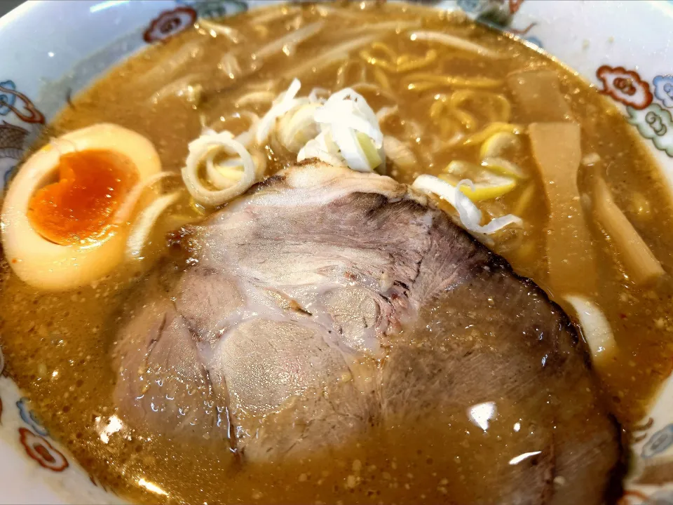 【1/20までの催事出展from帯広市】 
北海道ラーメン 麺匠 双葉
白味噌らーめん
＠東武百貨店池袋店 
ぐるめぐり 冬の大北海道展
26015
〈醤6塩3噌󠄀2タ1出1F0冷0チ1混1つ0〉|大脇さん