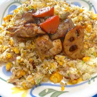 鶏と野菜の黒酢炒め乗せチャーハン♫wwwww|Yoshihiro Andoさん