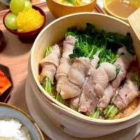 せいろで豆苗の豚バラ巻き|すずさん