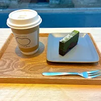 抹茶のテリーヌ🍵と豆乳ラテ|なみさん