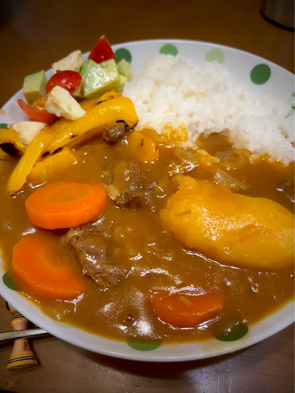 カレーライスとアボカドサラダ|masaさん