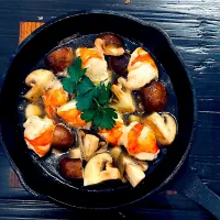 エビとマッシュルームのアヒージョ🦐