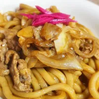 Yaki udon 焼きうどん|osanpowankoさん