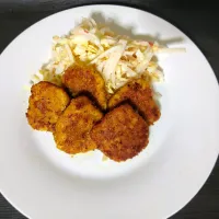 カレー風味の鶏の揚げ焼きと無性に食べたくなったサラダ( *´艸)✨| ぽんすけさん
